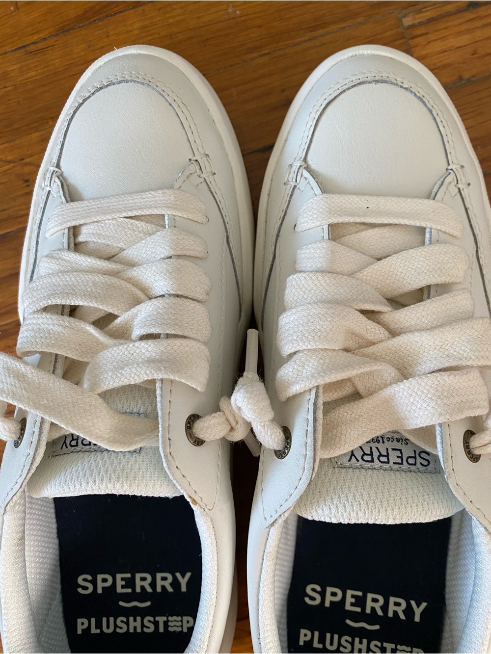 Sperry Women's White Low-Top PlushStep Sneakers
